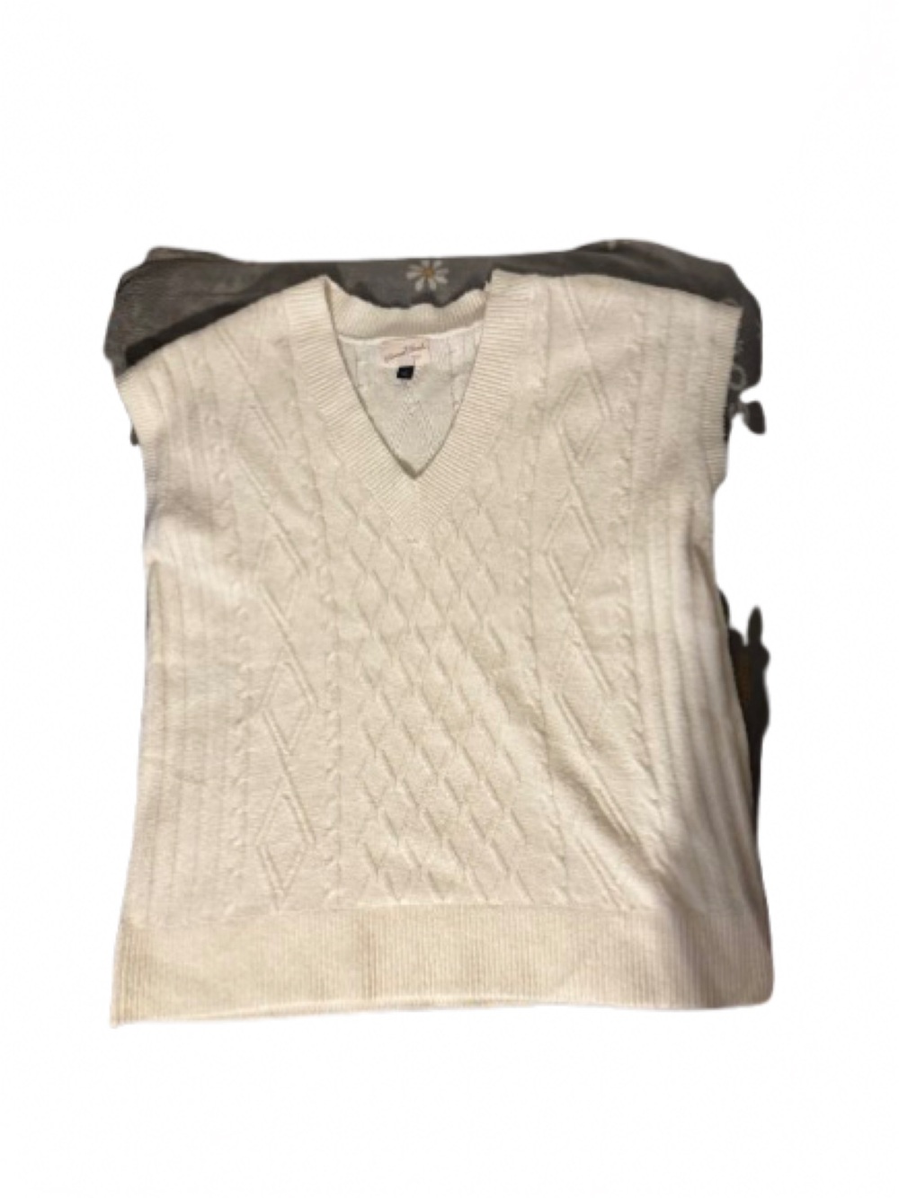 Universal Thread Women's Cream Cable Knit V-Neck Sweater Vest-Size Large-NWOT